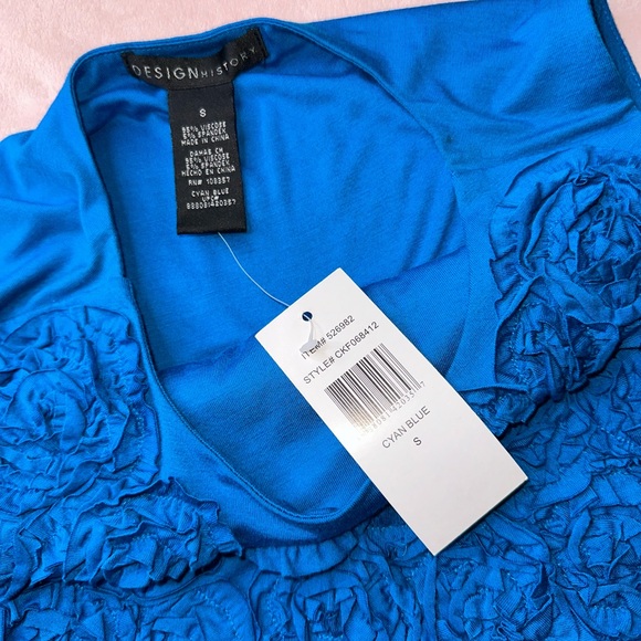 3D BLUE FLORAL SLEEVELESS CROPPED TOP · SIZE S · NWT - Picture 4 of 4